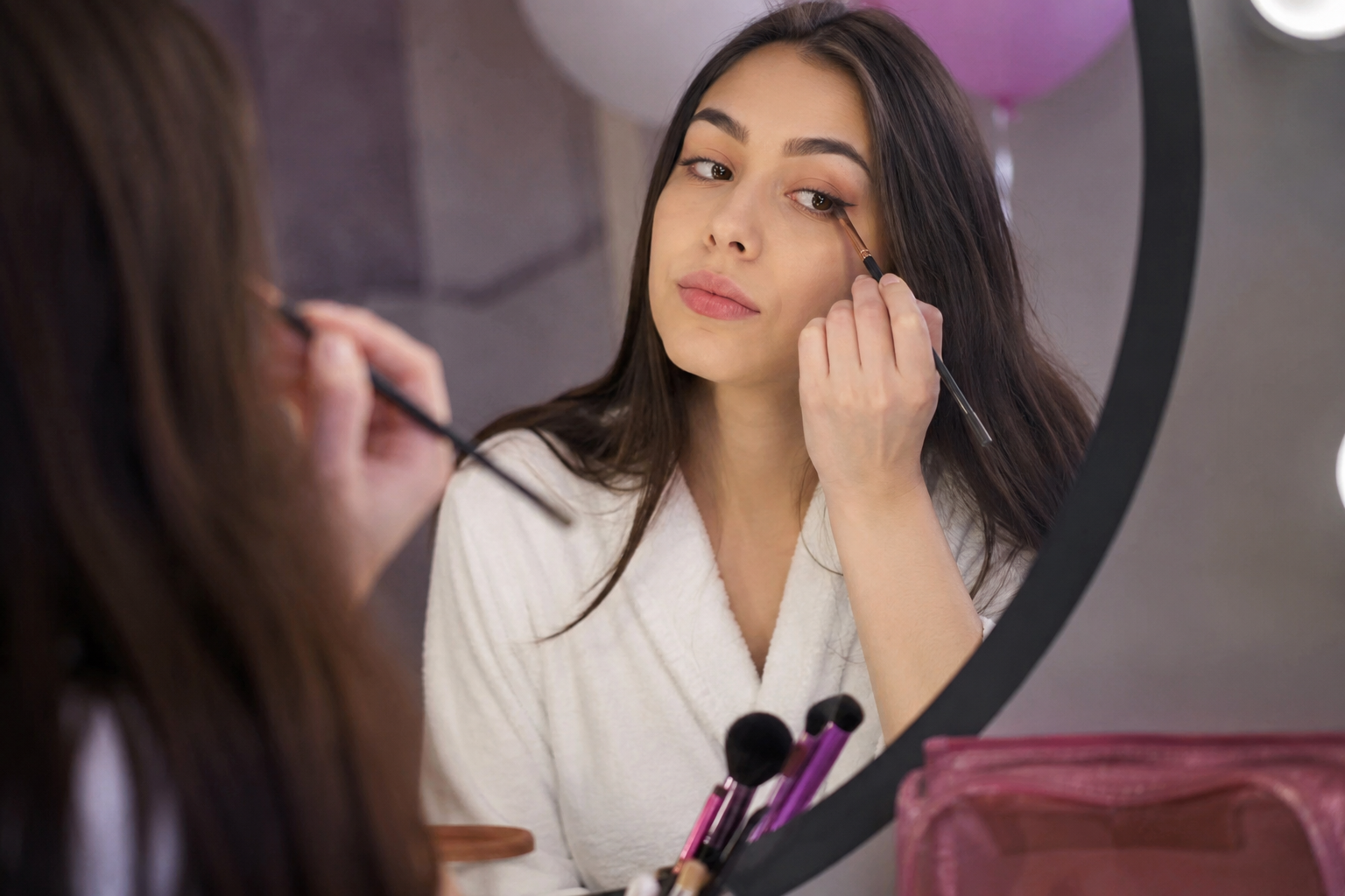 If I’m a model but I don’t know how to do my makeup, what should I do for the photoshoot?